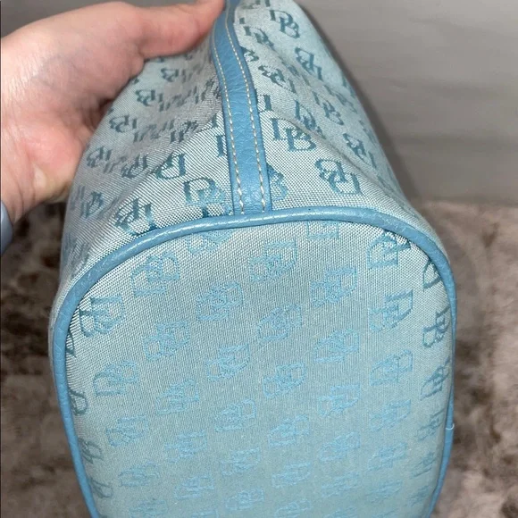 Vintage Dooney & Bourke Small Handbag - Picture 8 of 16